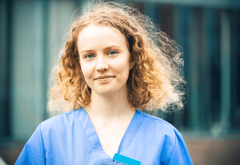 lgi-blog-young-nurse-break-before-night-shift-number