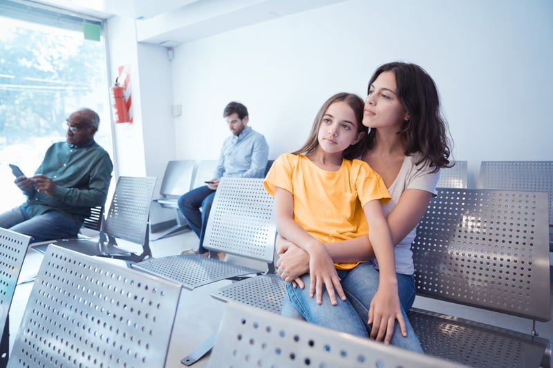 lgi-child-patients-waiting-doctor-emergency-room