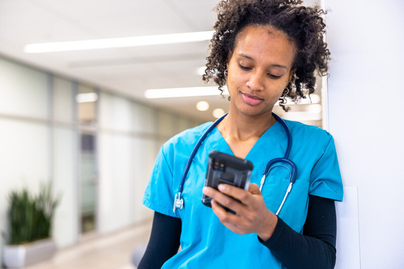 lgi-workforce-pro-employee-self-services-female-nurse-mobile-banner