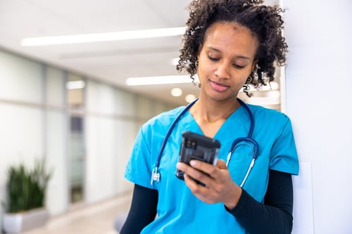 lgi-workforce-pro-employee-self-services-female-nurse-mobile-banner