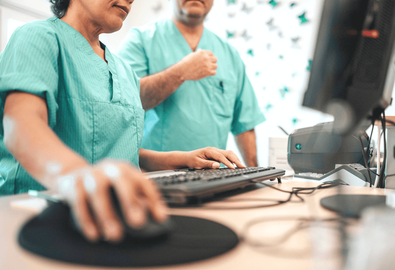 lgi-nurses-computer-scheduling-respond-staffing-changes